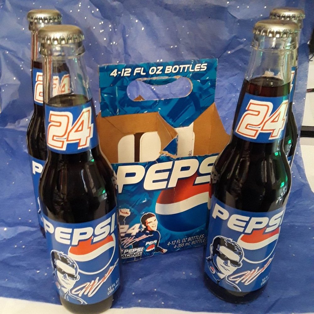 #24 JEFF GORDON - 4 UNOPENED PEPSI BOTTLES & CARRIER - 24 YEARS OLD!!! NO RUST